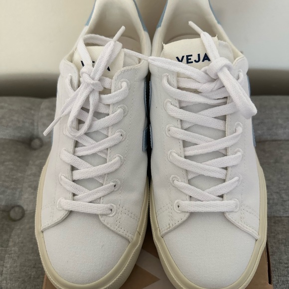 VEJA Campo CA Canvas!! EUC - Picture 10 of 11